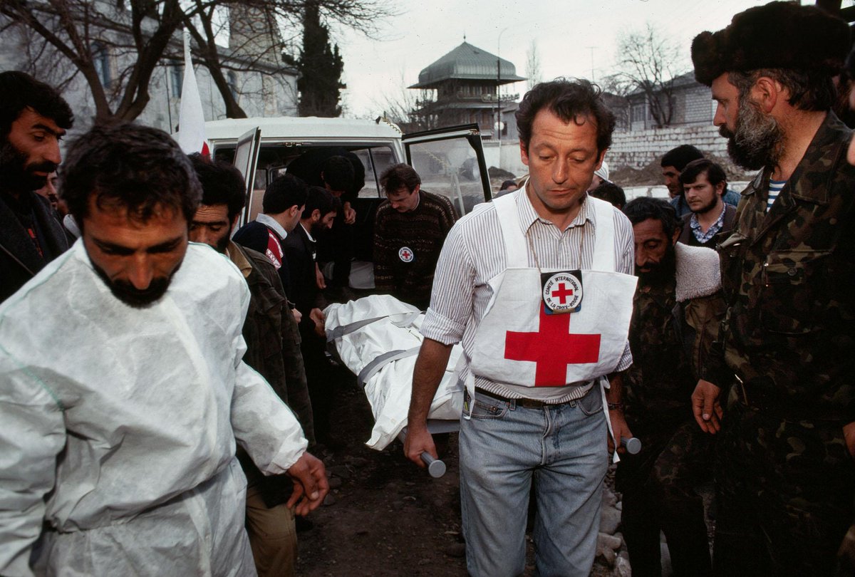 rzvanova's tweet photo. Azerbaijan
Karabakh, Agdam
February 1992

Each day, the Red Cross brought more bodies. The survivors wandered among dozens of corpses wrapped in body bags, discovering the horrors perpetrated by the Armenian soldiers. 
#KhojalyGenocide 
#JusticeforKhojaly 
#26February1992 https://t.co/7QB1aUY4CI