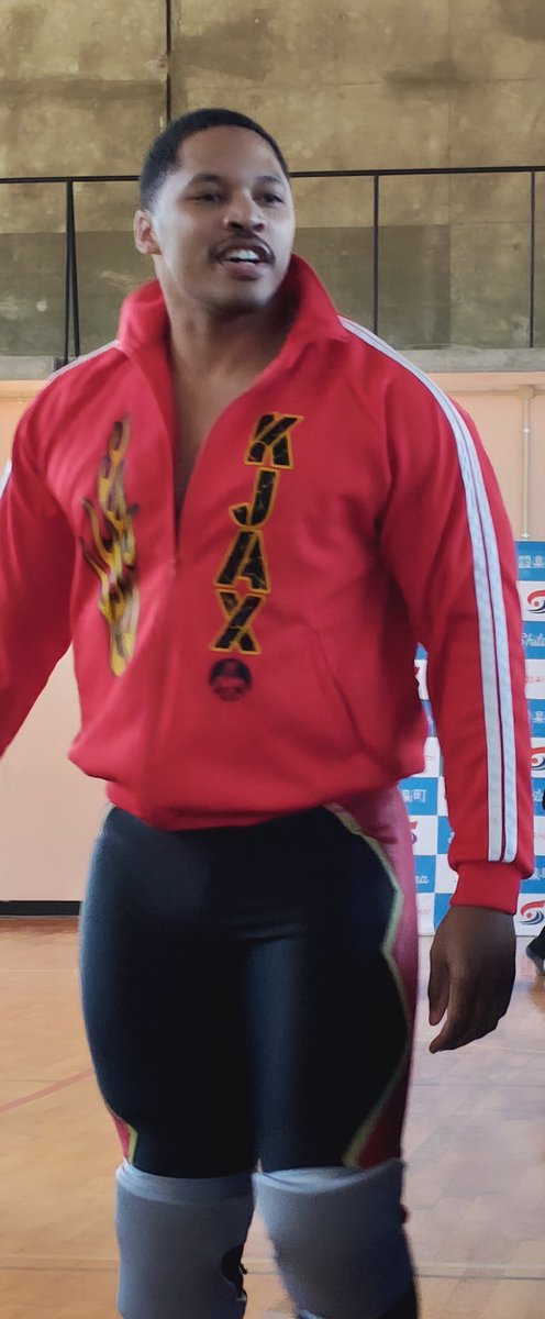 oosumetabopapa's tweet image. なんくるないサーキット2023in奥三河
奥三河総合センター体育館大会
第３試合
 #首里ジョー vs #KJAX
JAX選手が終始パワーで押し切る。
首里ジョーも反撃するも力尽き、JAX選手の勝利。
 #琉球ドラゴンプロレス