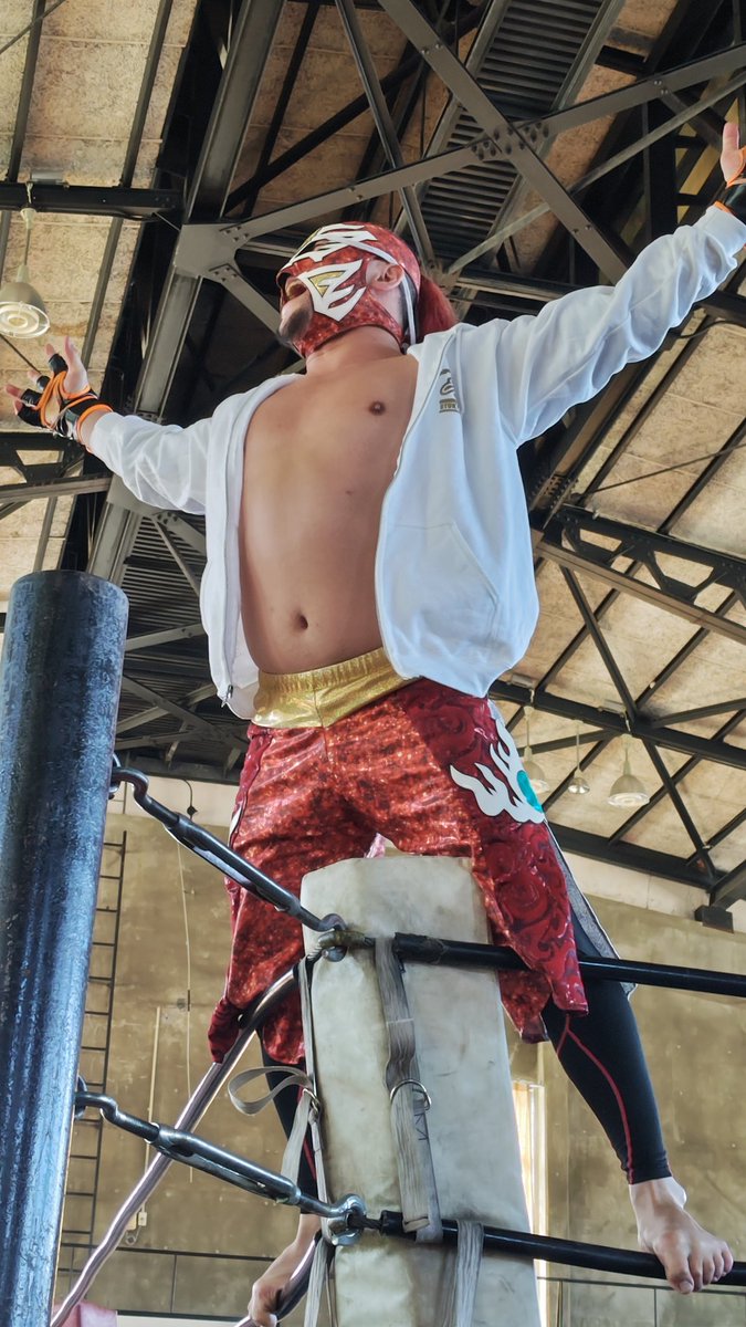 oosumetabopapa's tweet image. なんくるないサーキット2023in奥三河
奥三河総合センター体育館大会
第３試合
 #首里ジョー vs #KJAX
JAX選手が終始パワーで押し切る。
首里ジョーも反撃するも力尽き、JAX選手の勝利。
 #琉球ドラゴンプロレス