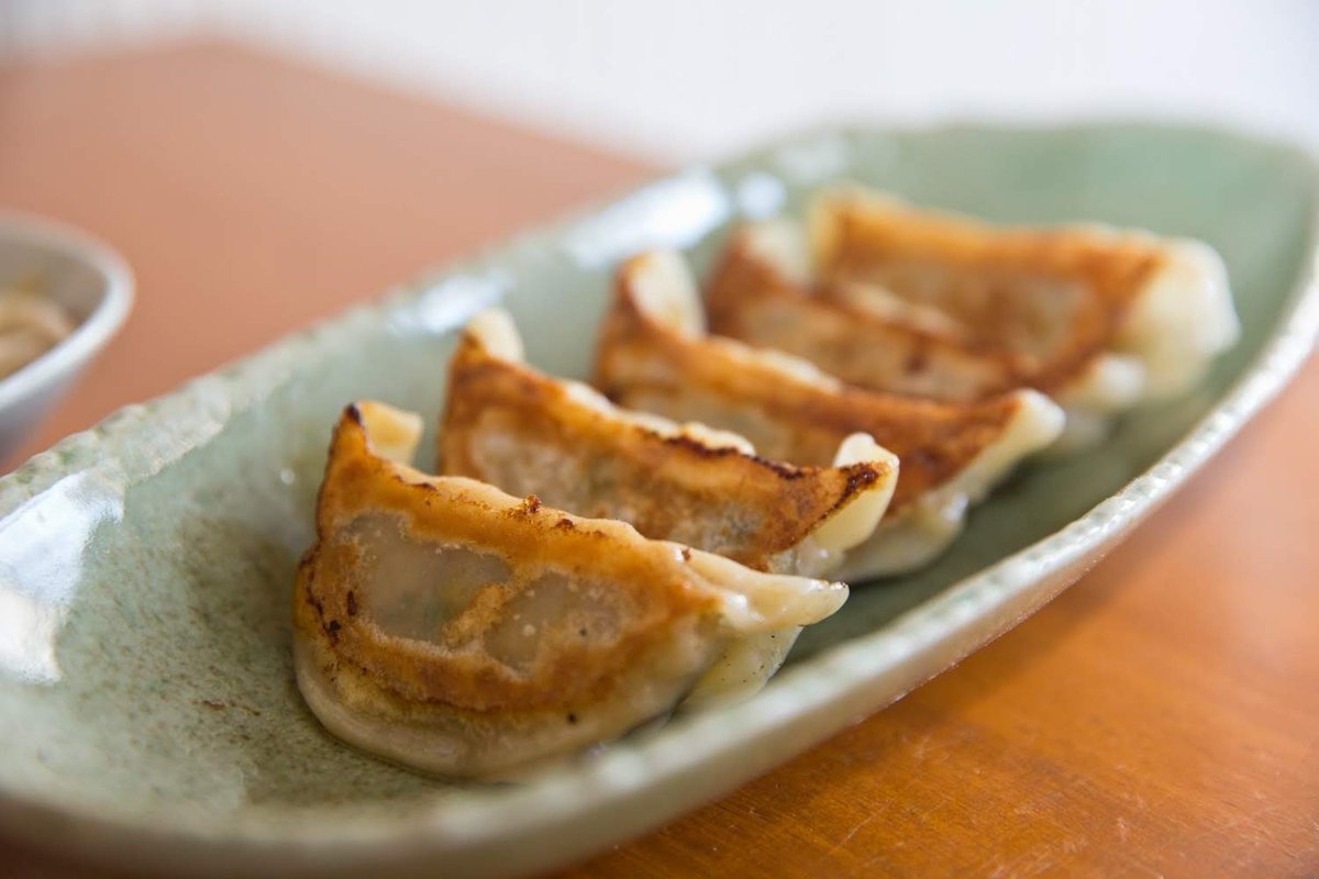 Pedion11's tweet photo. Twitterだけネット販売しています
①朝日屋セット(生餃子6個+焼売8個)1250円
②とことん生餃子5個550円
③一口生餃子10個430 円※税込
ご希望の方は1⃣お名前 2⃣ご住所 3⃣連絡先 4⃣個数を書いて私宛にDMを送って下さい。宜しくお願いします
#第19回相模原お店準大賞店
#宅配餃子
#相模原 ＃餃子 https://t.co/fJRMnL3Mjj