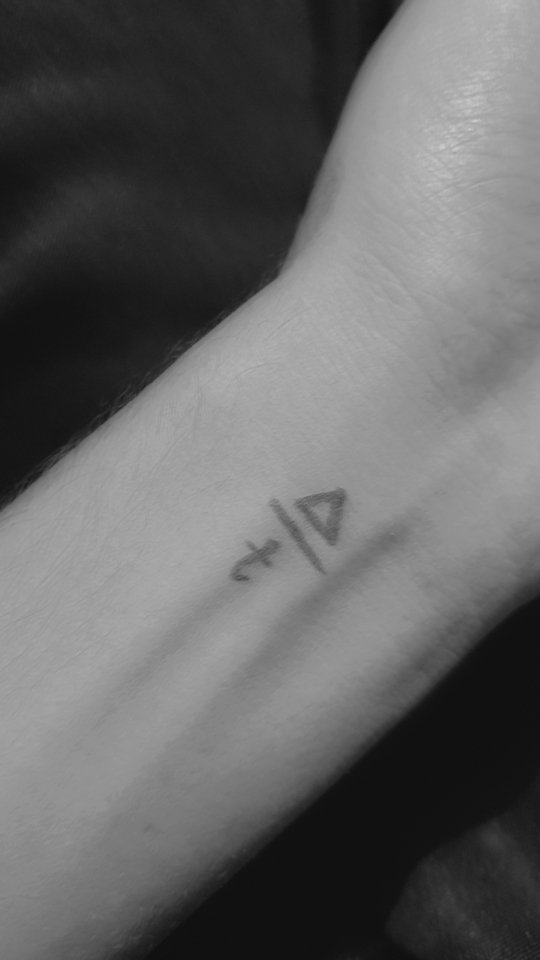 aliimazzharr's tweet image. b/w feb dump &amp;lt;3