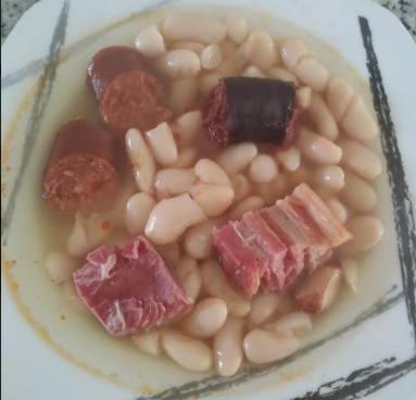 PAsturianu's tweet photo. Para que veías que no tengo nada contra la #fabada. 😅
Apoyo el #FabadaDay del gran @Nacho_Sandoval este #4marzo.
Fabes: @camin_astur
Compango: #EmbutidosJP
Mi homenaje a la hija del #poteasturiano 😊
⬇️⬇️⬇️ https://t.co/XZDuuS661g