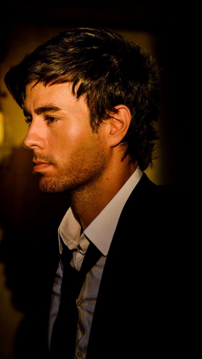 enriquesupdates's tweet photo. Singer with Style 👌 https://t.co/aFXmCntXhR