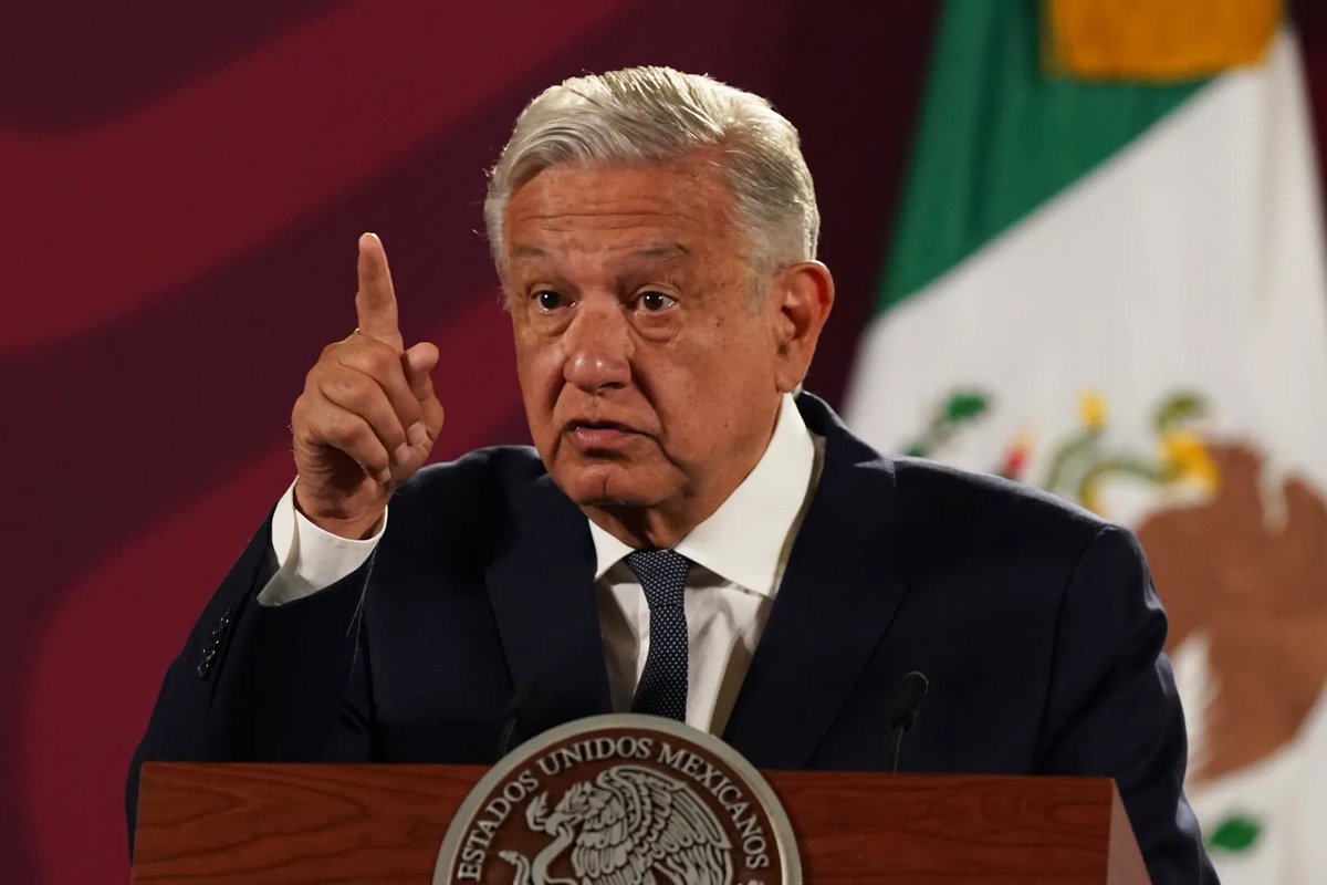 Mexican president posts photo of what he claims is an elf trib.al/6qZ4yLG