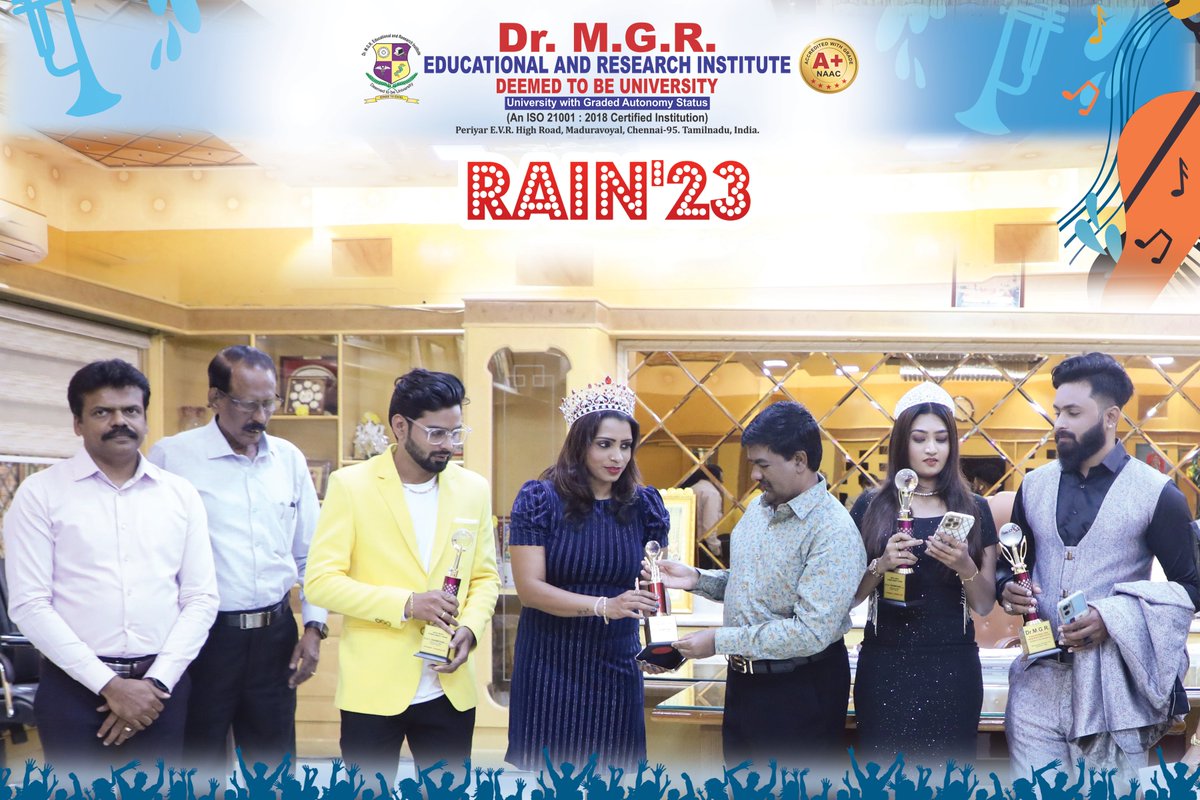 AcsArunkumar's tweet photo. Happy to present Mementos to the Judges of Fashion Show - RAIN'23 Prelims- The Cultural Fest for Students.
#mgreri #fashionshow #rain23 #culturalfest https://t.co/XcOn13BoeQ