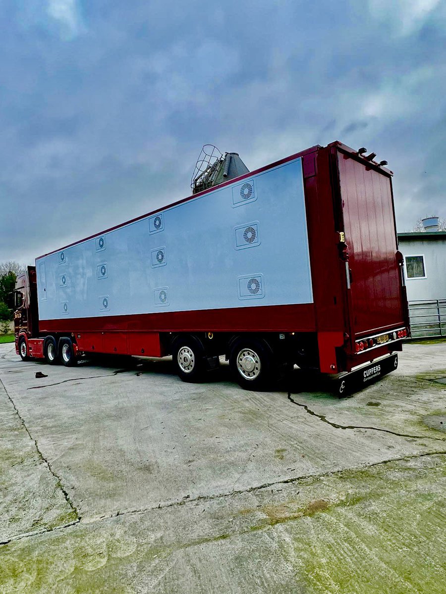 Gildertransport's tweet photo. High Health,High Welfare,Bio-Secure Transport of Breeding Animals https://t.co/F57oiSWNbO