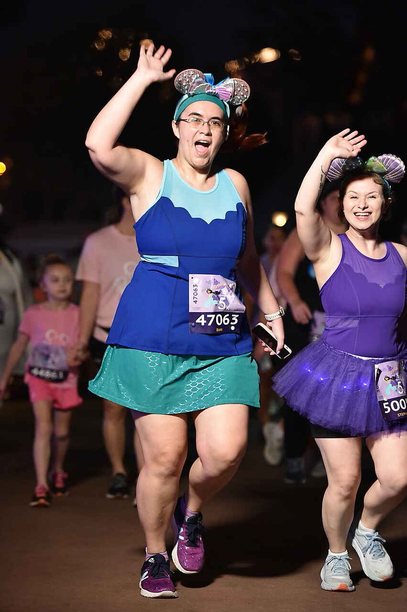 TheDaniDiary's tweet photo. Back to back races for the first time! 5K-Park Day-10K! Can’t wait till the next one! #rundisney #crownedathletics #disneycastlife https://t.co/JBaWag3YRK