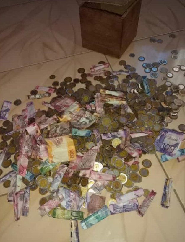019Dave's tweet photo. 1st month of saving after fearing women #fearwomen ,#Elections2023 ,#NigeriaElections2023 #Rigathigachagua https://t.co/08QNoffote
