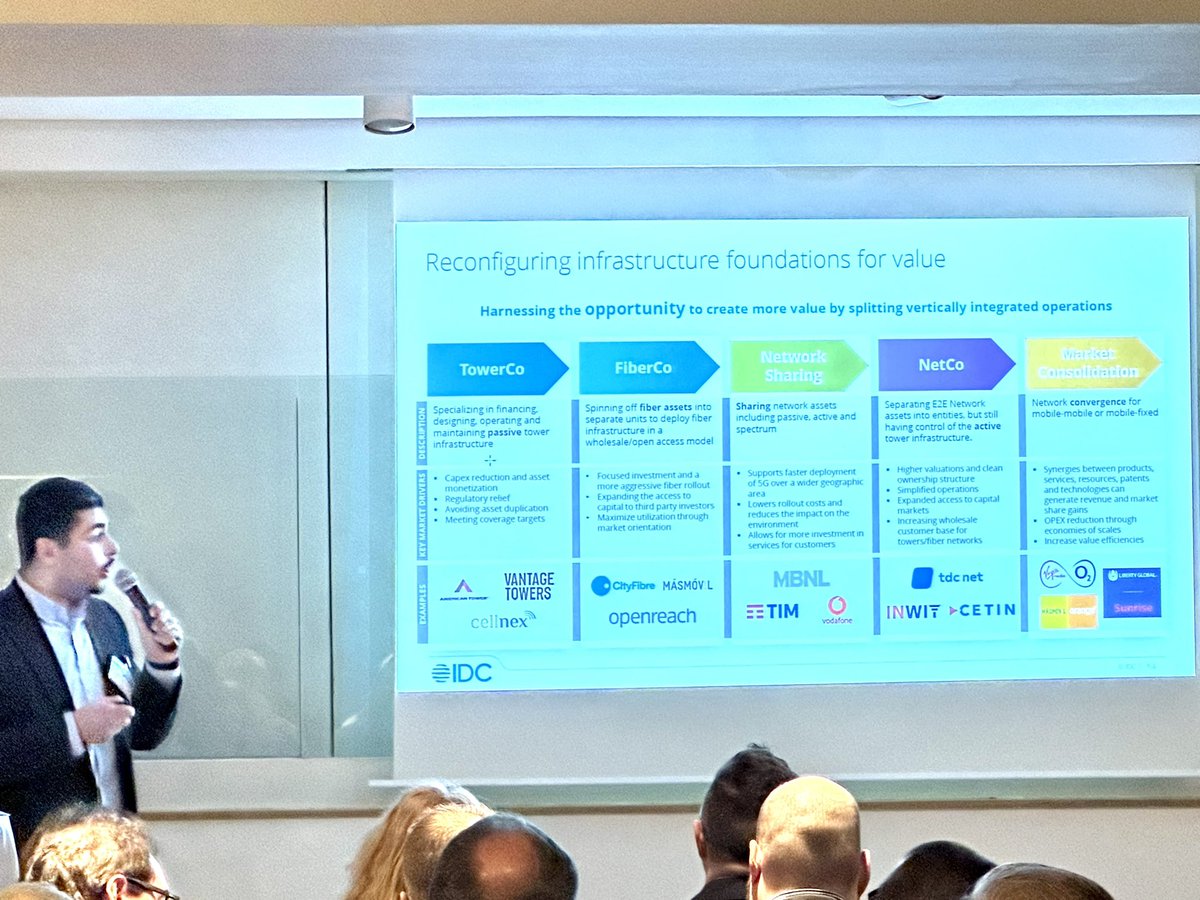 Courtney Munroe tweet media