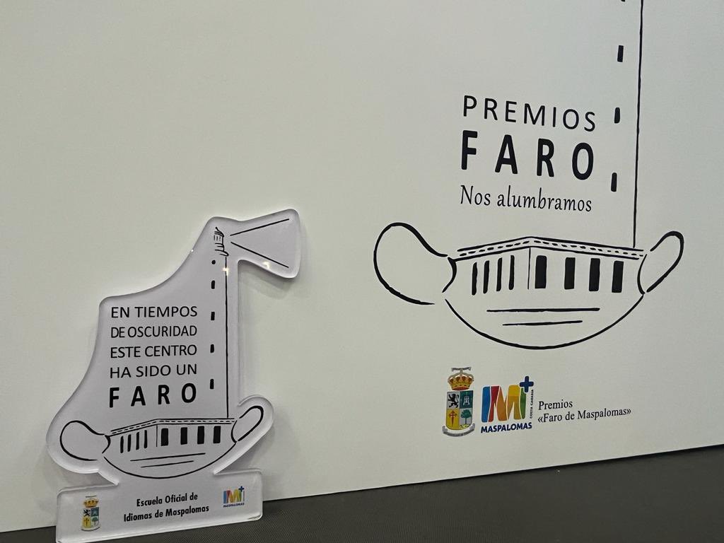 imaspalomas's tweet photo. El viernes @AytoSBT ha celebrado una emotiva Gala "Por y para Ustedes" reconociendo la labor educativa de centros y personas especialmente durante la época del Covid 19. 
Nuestro centro ha sido galardonado y @MEDIATEplus ha estado presente con el video que realizamos entonces. https://t.co/8FXg8mNTNn