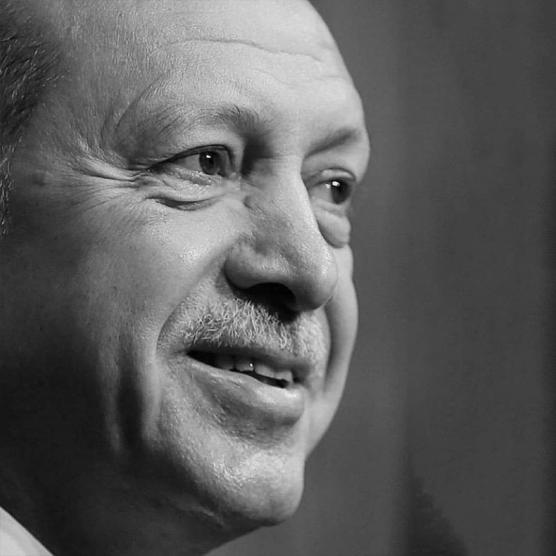 BeyazGazete's tweet photo. #26subat1954 Cumhurbaşkanı @RTErdogan 69 yaşında
Cumhurbaşkanı Erdoğan'ın 69. yaş günü, "#İyikiDoğdunMilletinAdamı" ve #SeninleyizErdoğan etiketleriyle sosyal medyada gündem oldu. https://t.co/sUTUt606Eo