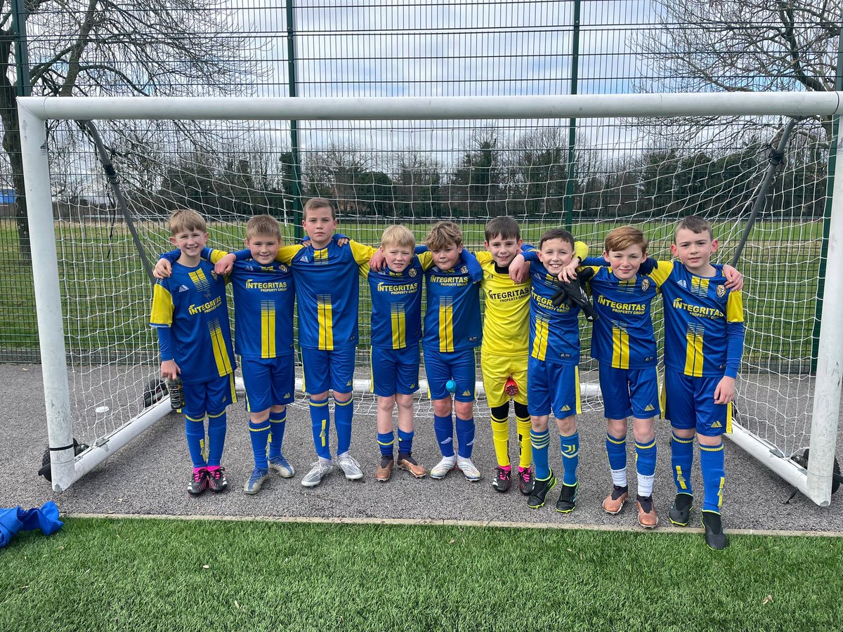 Dk_Tigers_u12s's tweet photo. Outstanding team performance today! Great skill, vision and hard work plus a few screamers from our number 11 ⚽️ on to the final - yers the Tigers 🐯 https://t.co/88NORPVsEW
