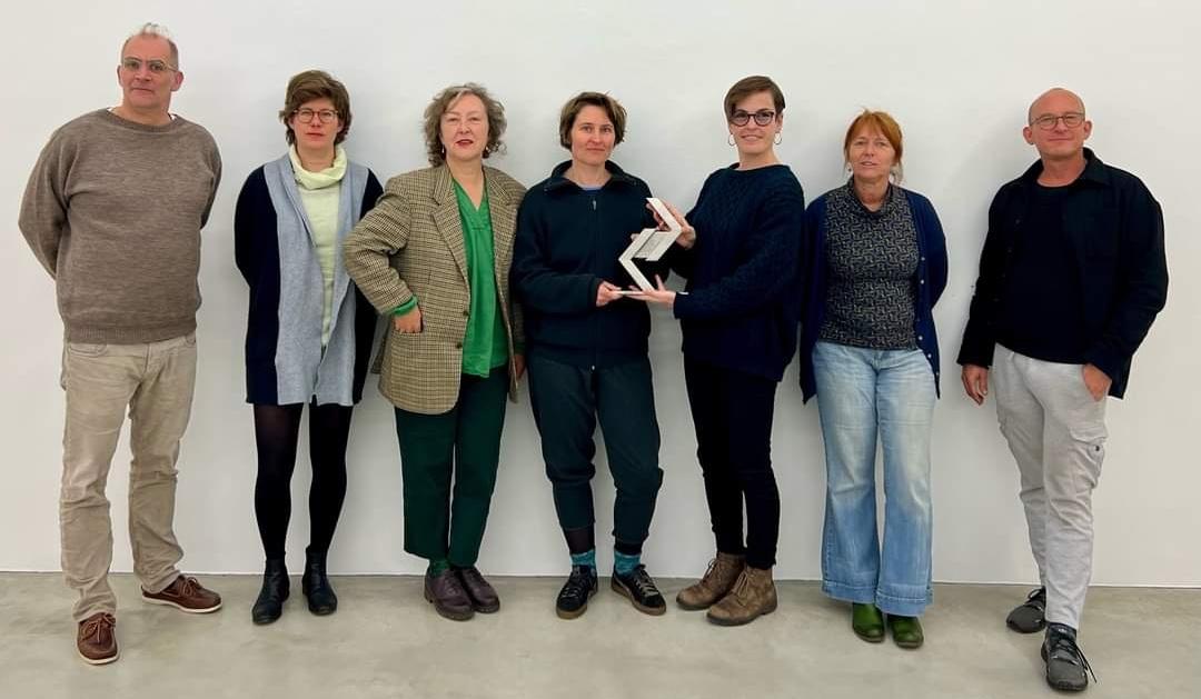 Der Countdown läuft. In zwei Tagen endet die Bewerbungsfrist für den kulturpolitischen Zukunftspreis #KULTURGESTALTEN. Reicht unbedingt noch Eure Unterlagen ein. Es lohnt sich. Davon sind auch die Neuen Auftraggeber überzeugt, die in der ersten Runde gewonnen haben.