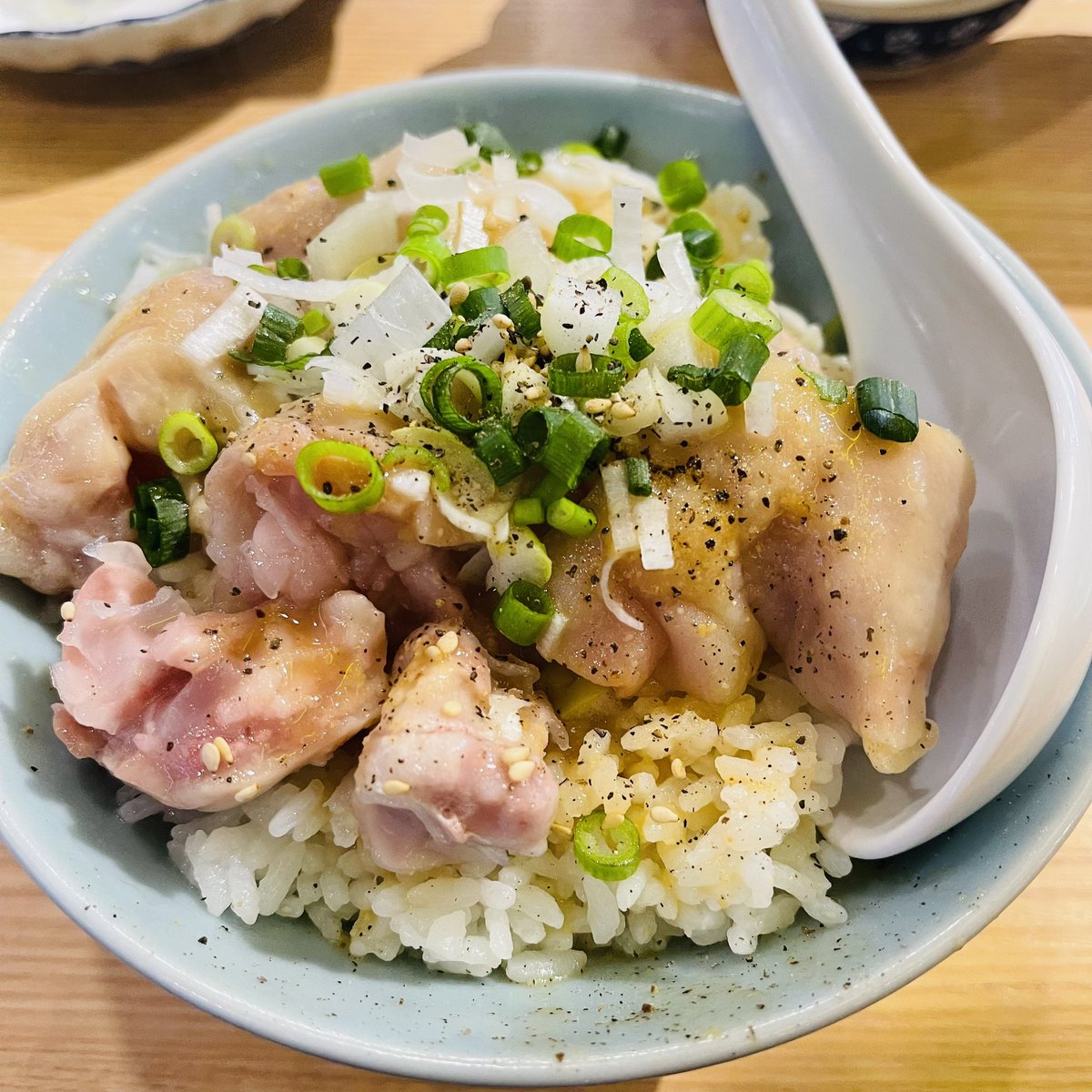KEIICHI_HASE's tweet photo. 糖質制限解除してやったぜ😏
#トロトロ豚足めし https://t.co/10aDGJTJgF