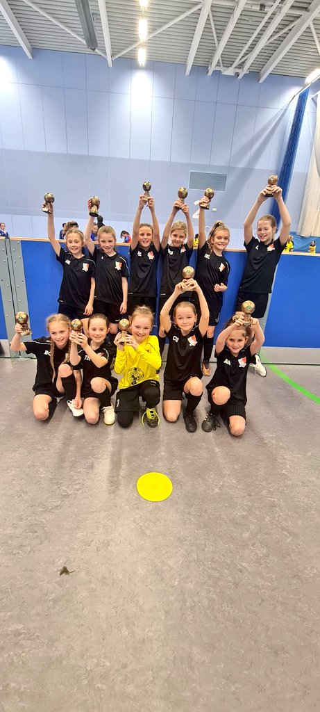 LonglevensGirls's tweet photo. Today our under 10s Girls took part in the @WiltsCountyFA Pokémon Futsal Tournament ,coming away winners of the tournament and now go on to the nationals at Walsall.

Well done girls 🏆
#upthelevensgirls
@LonglevensLFC @longlevensafc https://t.co/QNOnodYVYS