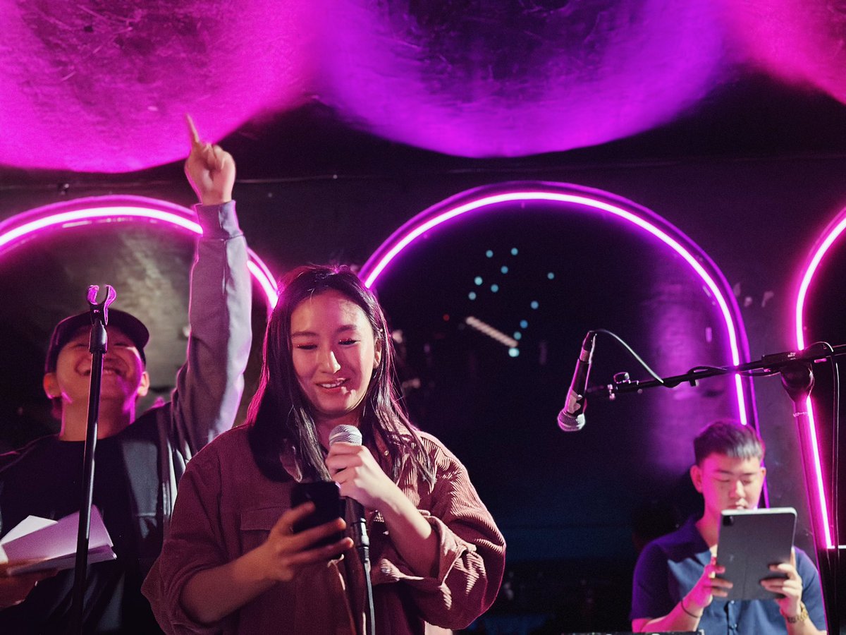 enjoyGLOBE's tweet image. A #GlobeKmmunityPH Spot where you have access to everything Hallyu inside the GlobeOne App?! HALLYU Like That, BLINKS? 🥳

Check it out and experience a more daebak life now: globeone.onelink.me/ej7I/G1 💙 #GlobeTurnsPink