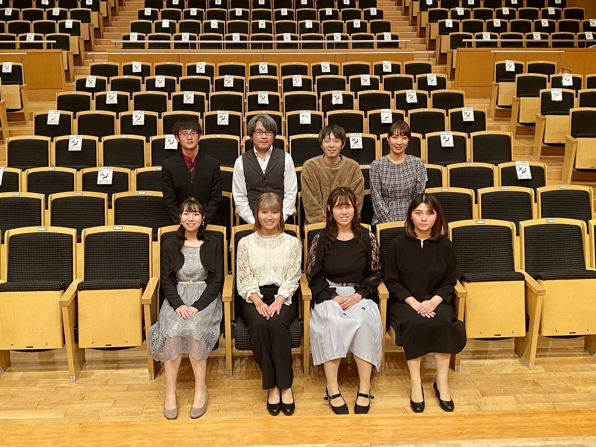 iukchorus's tweet photo. 2023年 2/25(土)に開催されました
鹿児島国際大学学友会混声合唱団 第53回 定期演奏会
無事、終演しました✨
お忙しい中、ご来場くださった方々、本当にありがとうございました。
今年の定期演奏会はいかがだったでしょうか。 https://t.co/WSPyY1znZQ