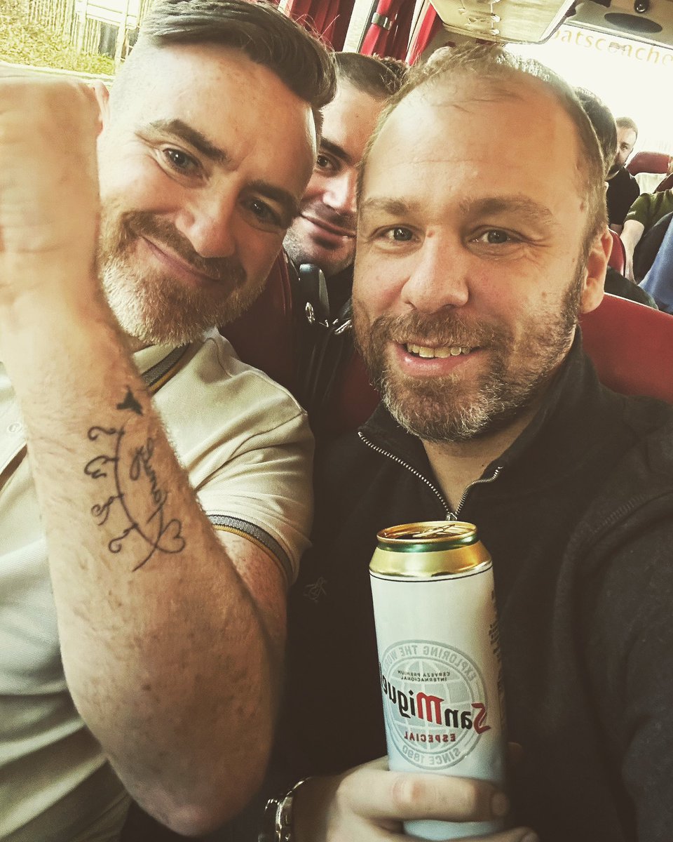 adriancostello's tweet photo. We’re the famous Man United and we’re going to Wembley… 🇾🇪 @seanoliver68 #MUFC #Wembley https://t.co/CjPJ7X37co