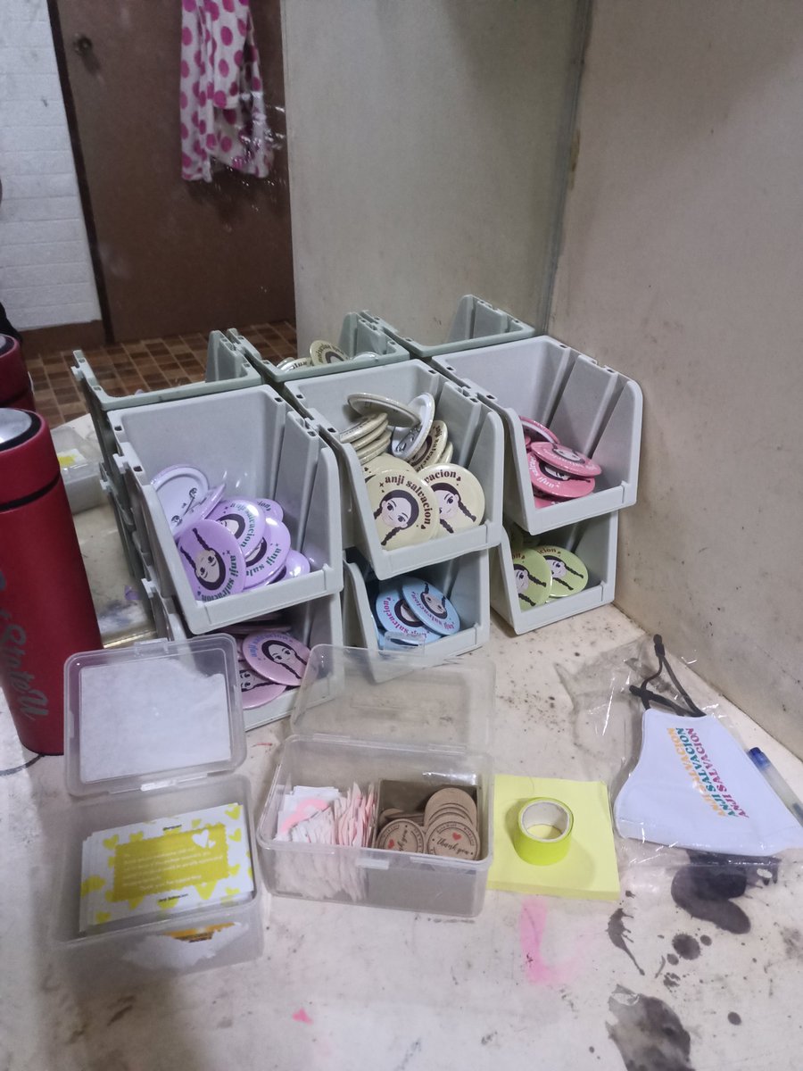 anjiloml's tweet photo. ready na to pack sa mga nanalo🥹🫶🏻 https://t.co/YFkXpew8Ey