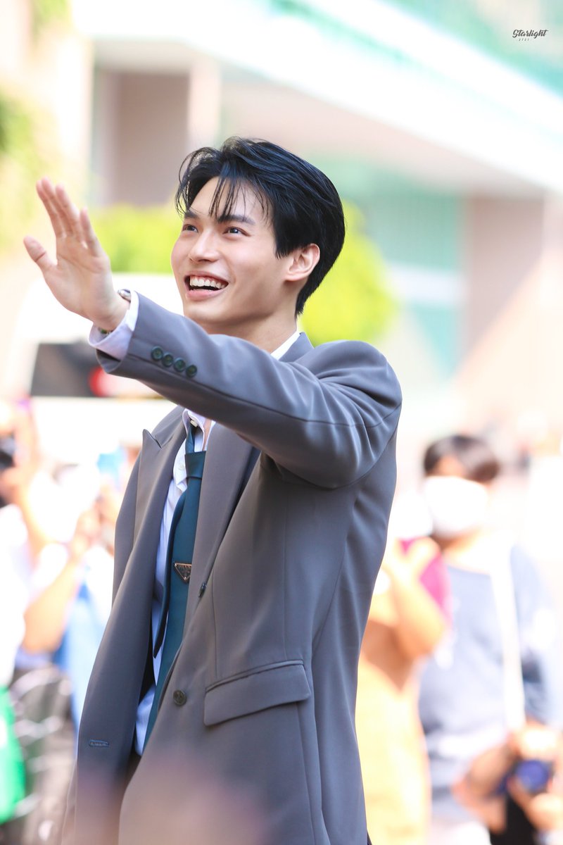 PortalBrightWin's tweet photo. [250223] Thread de vídeos e fotos do Win ontem no 'Win's Society', um dos projetos para seu aniversário! 🤧💚

Segue o fio ⬇️

Cr.: Starlight_2721 | #PBWthread #WINsSociety #WINfinity2023 https://t.co/YsIx4T5FPG