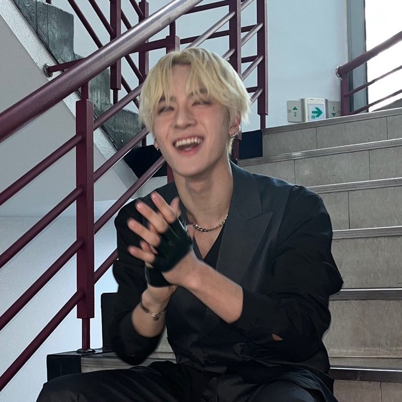 tbz smiling ◡̈ tweet media