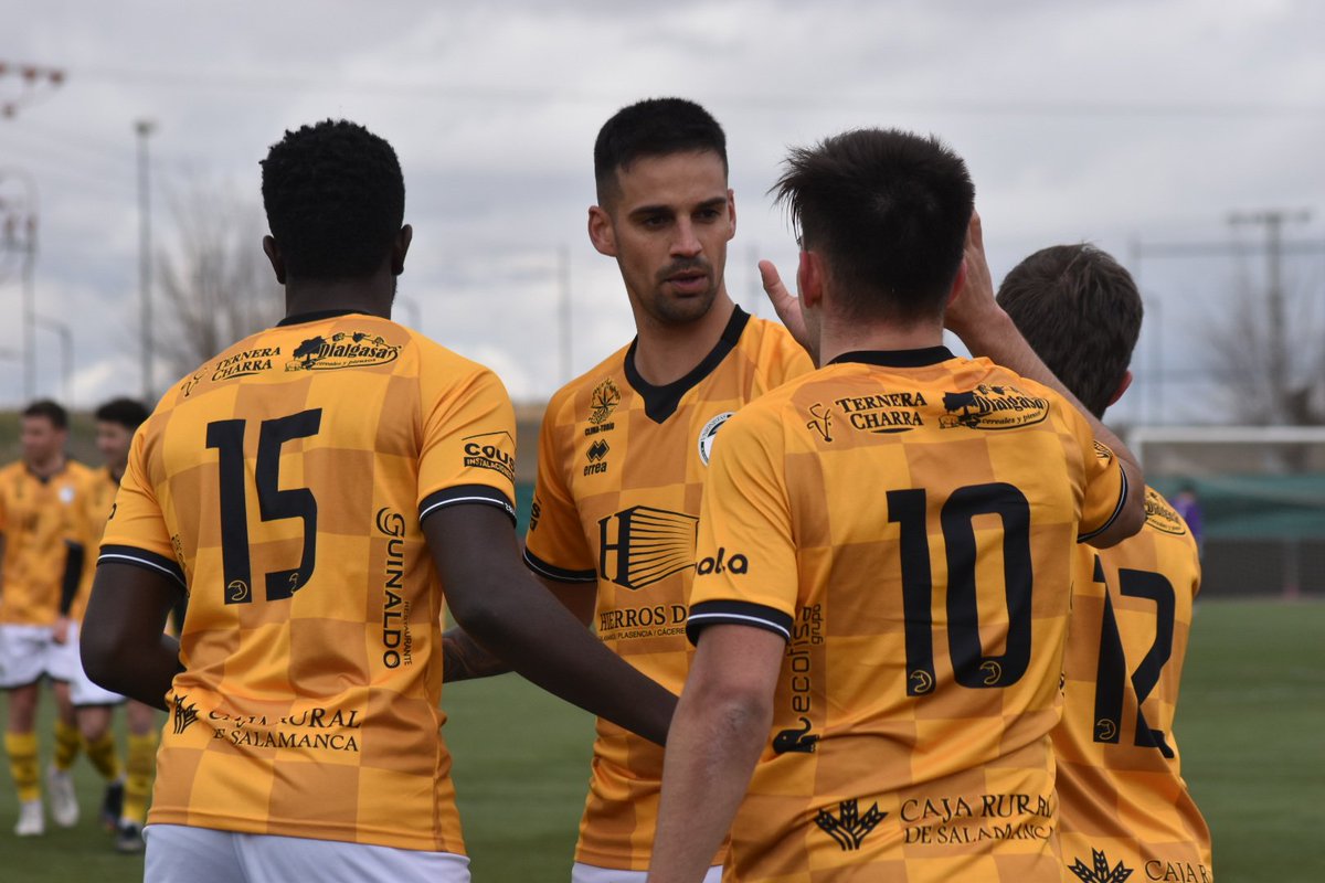 USCFbase's tweet photo. 🏁 Final:

Triunfo de Unionistas B en su visita al campo Municipal de La Cistérniga.

0️⃣/ @CdlaCisterniga
🆚
2️⃣/ @UnionistasCF B

#LaCisternigaUnionistasB
#ConstruyendoUSCF 🏗️ https://t.co/OuundUfVQv