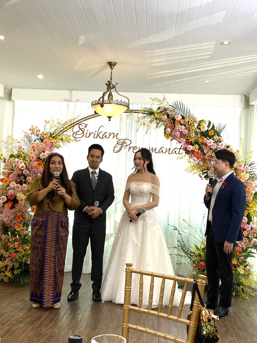 Apirak_BKK's tweet photo. ขออวยพรให้อั๊ป @Up_BKK กับกิ่ง ประสบความสุข ความสำเร็จ ในชีวิตครอบครัว สมหวังตามที่ตั้งใจ ❤️ 
ขอแสดงความยินดีกับป๋าเปรมและคุณอี่ด้วยครับ
#GingUpDestiny #AKTeam #ExLintas https://t.co/QAYDEUneRB