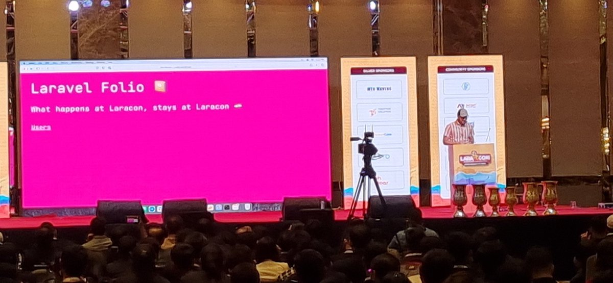 AshishjainMr's tweet image. #LaravelFolio revealed in India by @taylorotwell at @LaraconIN #laracon #laraconin #laraconindia #laravel #opensource