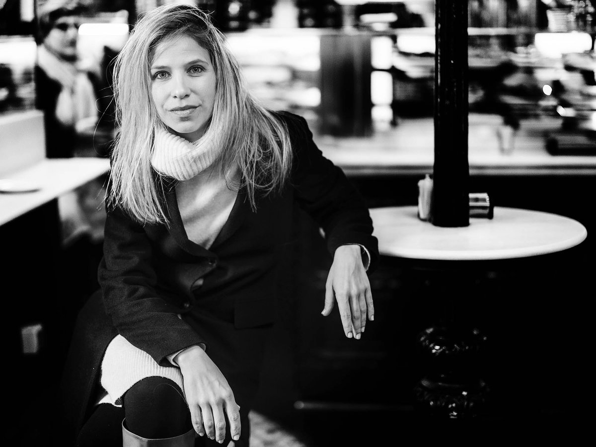 JeosmPhoto's tweet photo. Retratos a mi querida @karinasainz muy pronto en @zendalibros la entrevista a cargo de la amiga @mjsolanofranco https://t.co/En3N5GQL6x