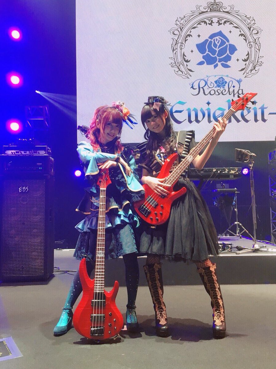 わっちがRoseliaを知った時には
ゆりしぃもあけしゃんも居なかった。
でも、一番最初に見たライブ映像は
ゆっきーお披露目会のブラックシャウト
最初は訳分からんかったけど
調べていくうちに理解できた。
うん。リサに出逢わせてくれた2人には感謝しかない🌹🥰