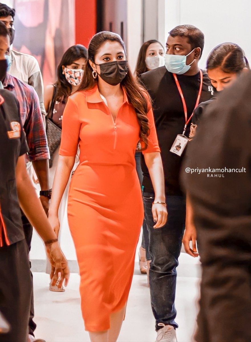 Naveen_AArjun's tweet photo. Royality 😎🧡

@priyankaamohan 👑 #PriyankaMohan https://t.co/5XzmwOQqSh