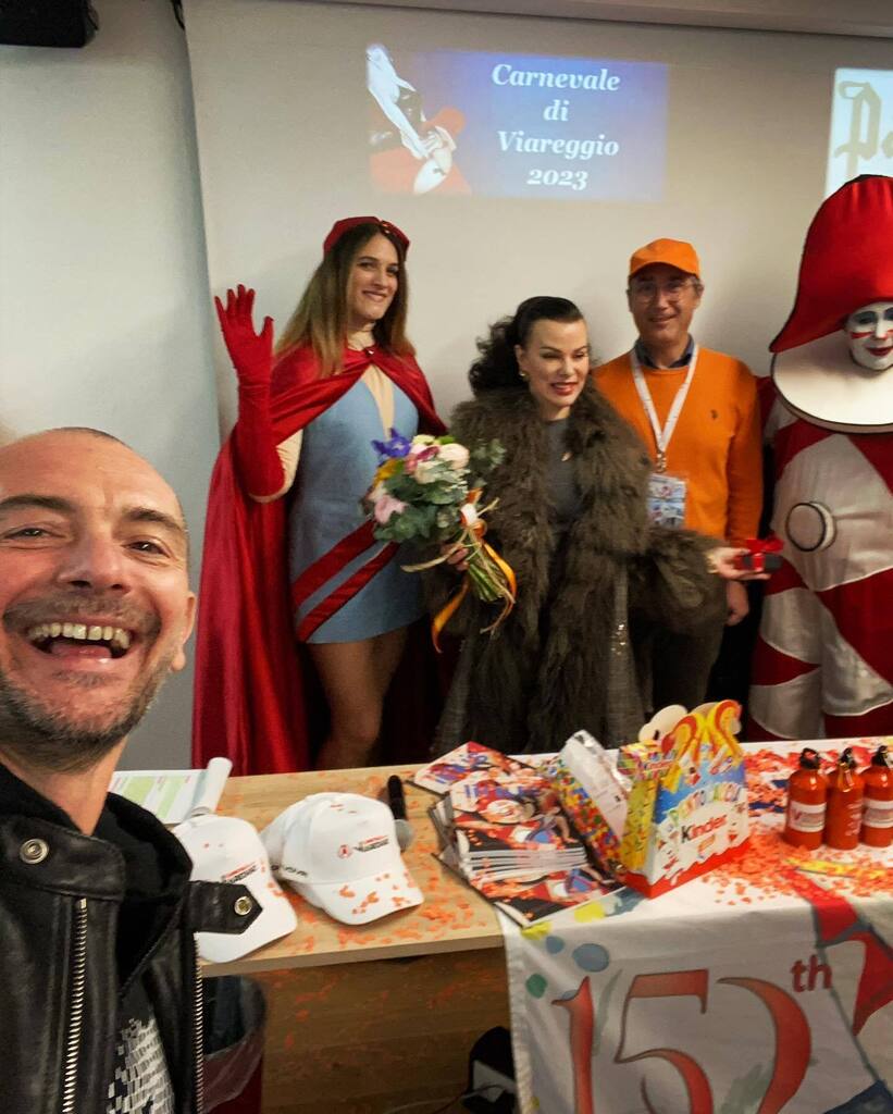 Happy 150th Anniversary to the #carnevalediviareggio !!! Thank you for having me and my <a href="/debimazar/">Debi Mazar</a> as your guests, it was an honor to celebrate with you the end of #carnevale Congratulations to all the teams that presented their floats and costumes, it was truly a superb spe…