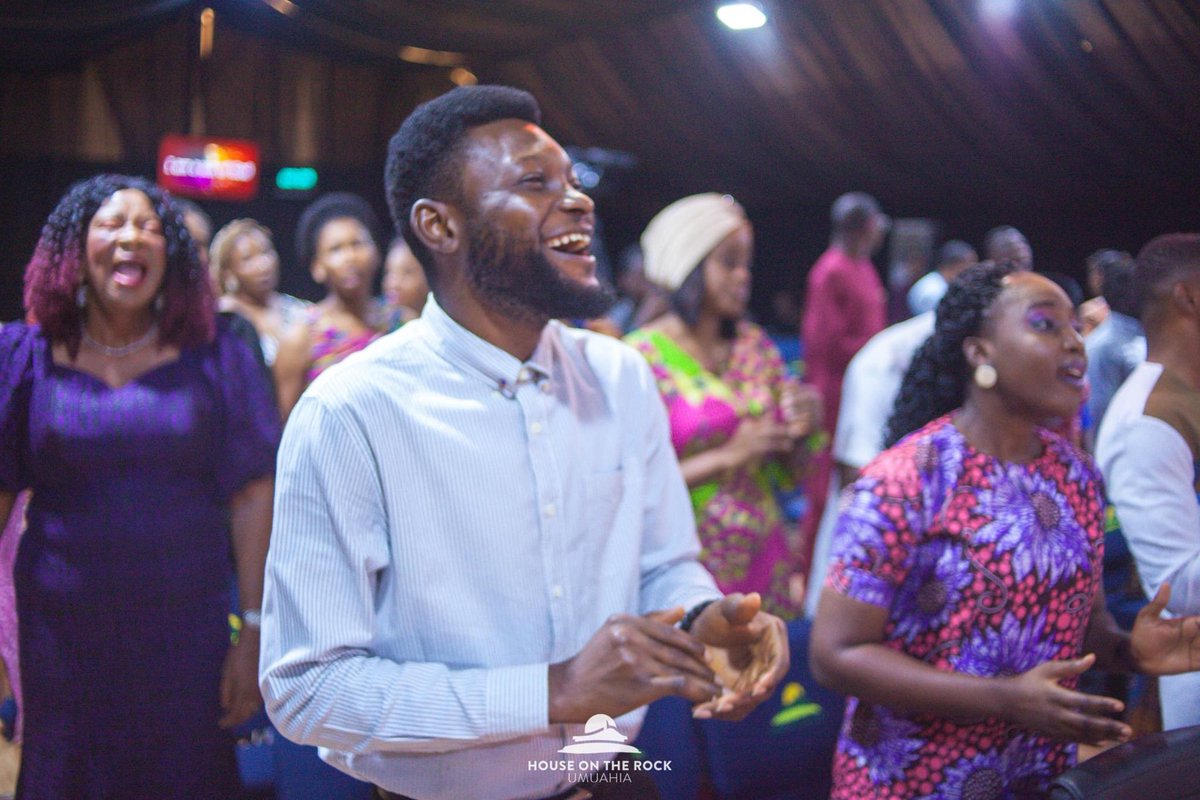 hotrumuahia1's tweet photo. |CONTEMPORARY PRAISE|
🎤Who am I that You are mindful of me?
That You hear me when I call
Is it true that You are thinking of me?
How You love me
It's amazing
I am a son of God
He calls me son
#Contemporarypraise
#Createdtowin
#Hotr
#Hotrumuahia
#Hotrservice
#Hotrmedia https://t.co/qg8qkA8BlK