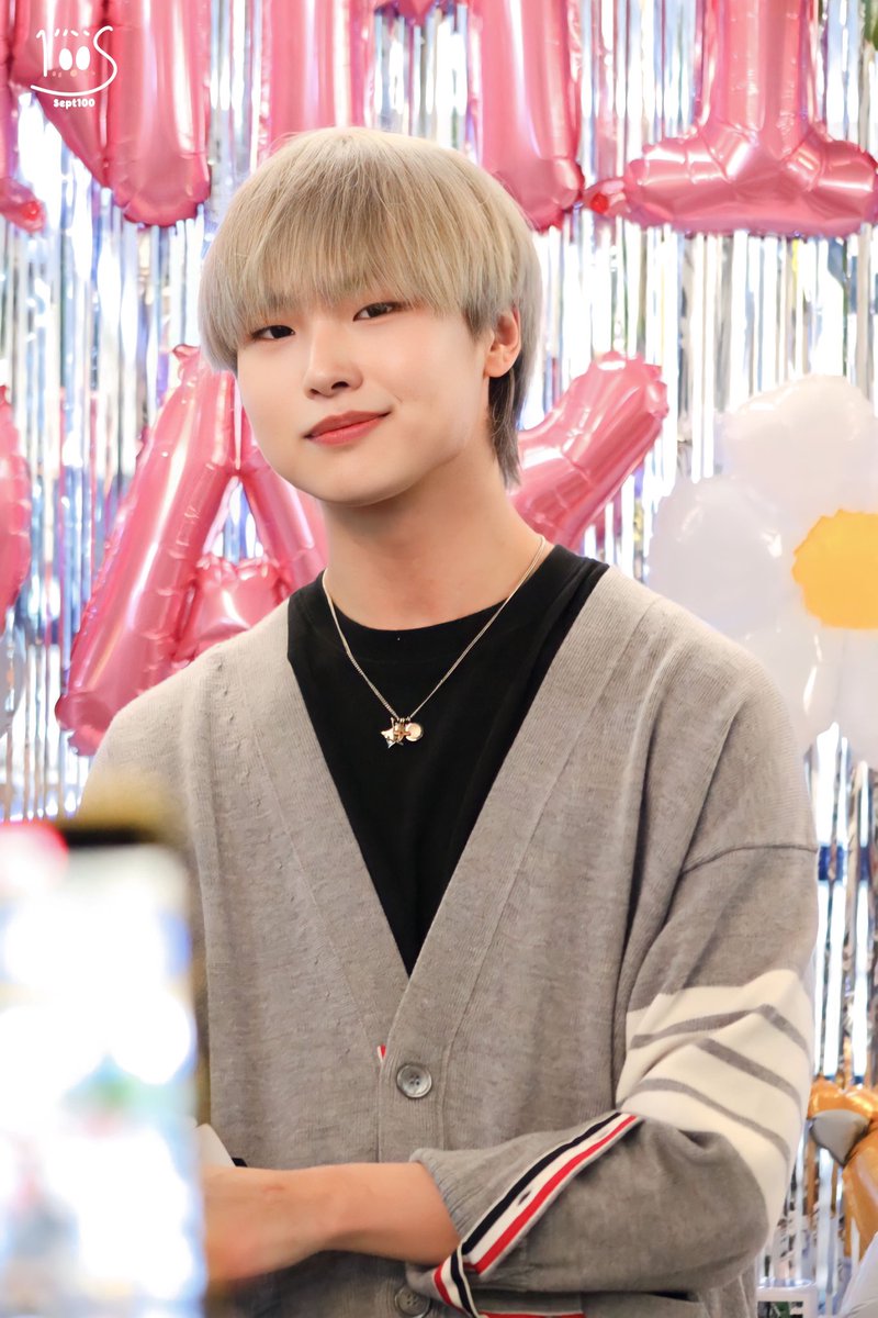 Sept_100's tweet image. 230226 

🎂  🎀  𝒴𝓊𝓃𝓂𝒾𝓃 𝒟𝒶𝓎  🎀  🎂

#0226WITHLOVEYUNMIN 
#HAPPYYUNMINDAY 
#Yunmin #ยุนมิน #윤민 #THE7
#THE7_GETLOOSE #THESEVEN