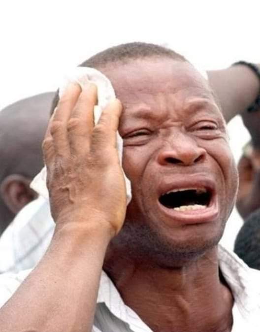 Imaging33's tweet photo. Dear God, no be you talk say we should do our best??
#NigerianElections2023 #presidentialelection2023 #Wait4INECResult #LagosElectionIsCompromised https://t.co/yjOeZWzsEM