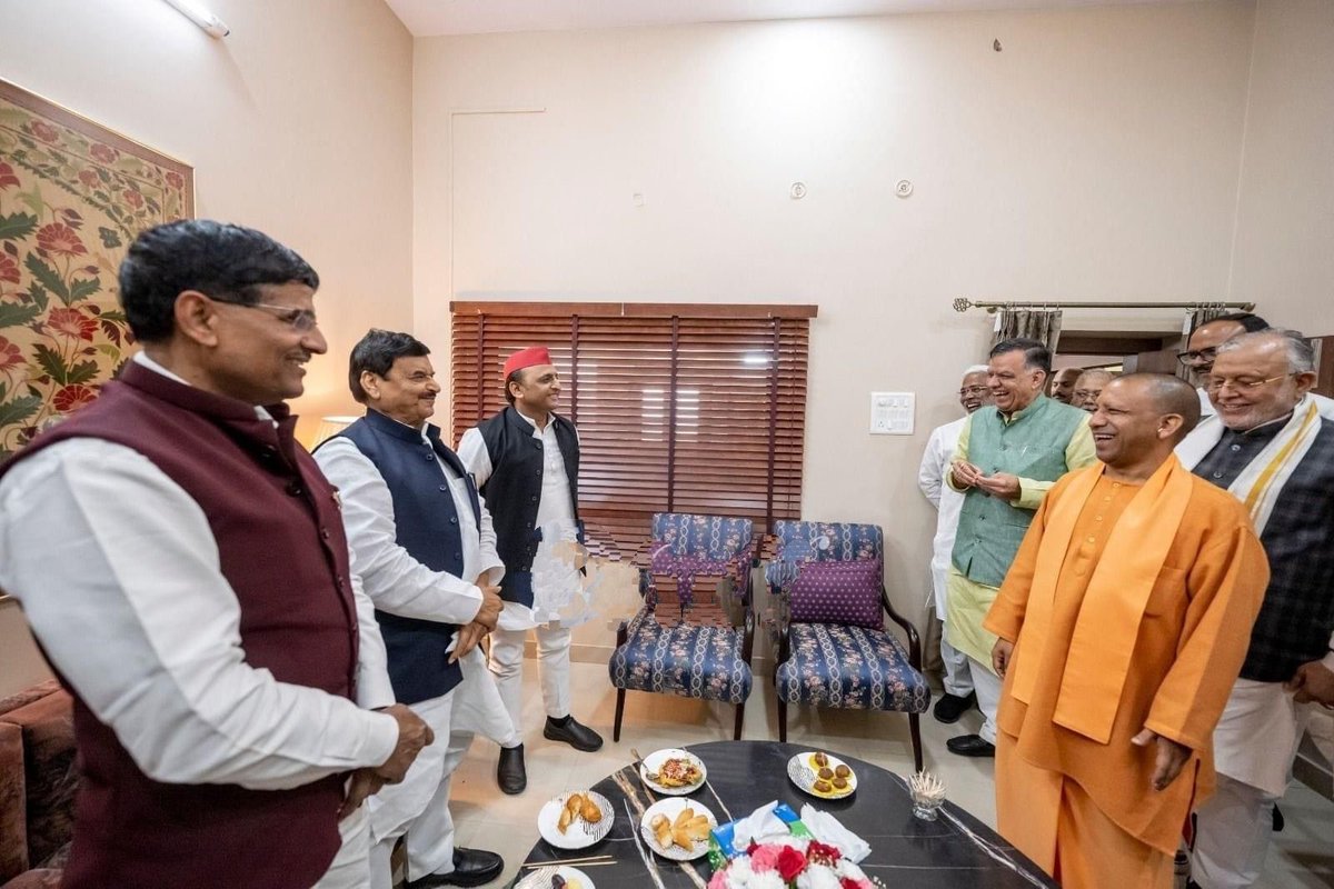 कल धुंआ -धुंआ --- आज हास -परिहास और स्वादिष्ट भोजन ---