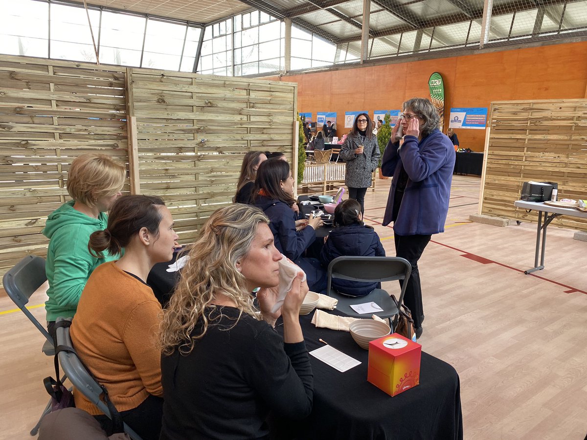 Vilablareix_cat's tweet photo. Al llarg de la jornada hi ha hagut diferents tallers, xerrades i demostracions a càrrec de diferents comerços i empreses del municipi. 
 
#Vilablareix #FiraComerçEmpreses https://t.co/tebiM2nxWh