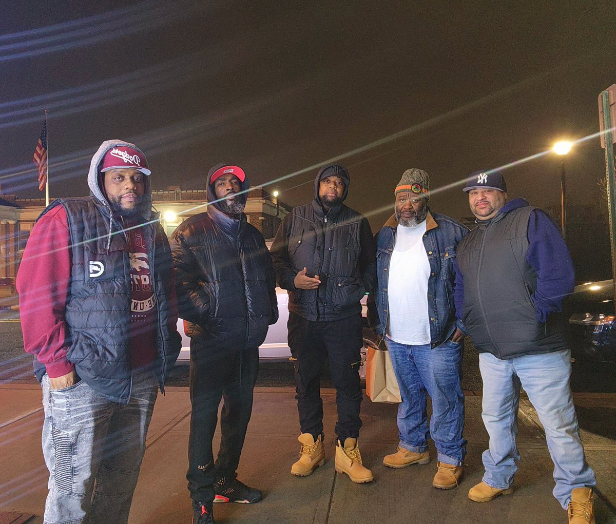 Rah3states's tweet photo. Not just my friends these my brothers. Stood by my side thru this whole situation and had my back. Love yall for the unlimited support. Count down for me to surrender begins now. #TrueTalkSessions https://t.co/8MhXWDbVNi