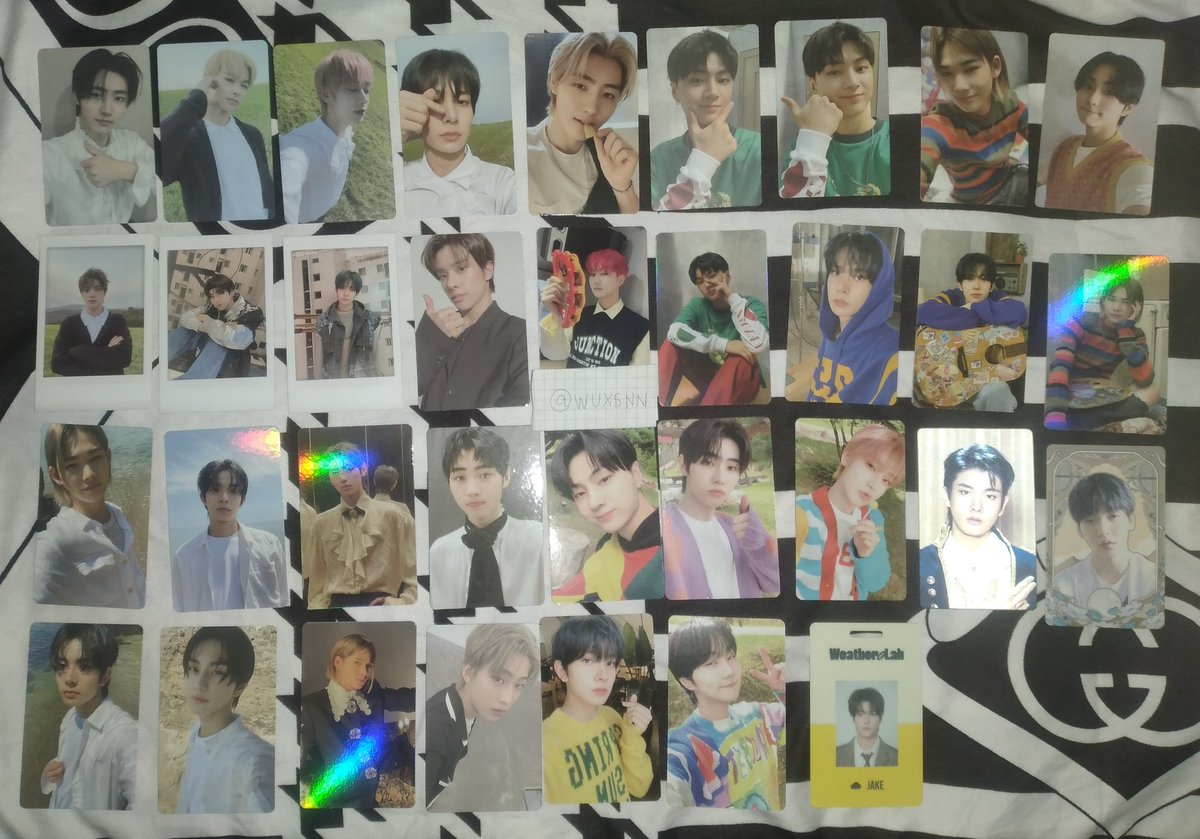 wuxsnn's tweet photo. ic || interest check random enhypen pc + soobin pc 

wts lfb ph ehypen pc heeseung hoodie https://t.co/MRXiIzuot4