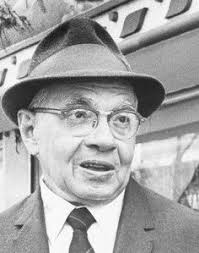 cvm_ve's tweet photo. #Efeméride || 1984: Fallece Manuel Cabré.

Oriundo de España y radicado en Venezuela desde su infancia. Inició su vida artística desde los 8 años.

Paisajista destacado, Cabré es conocido como el pintor del Ávila, monumento natural central en sus obras.

#26Feb
#JuntosPorLaPatria https://t.co/UlIlYnp7Xx