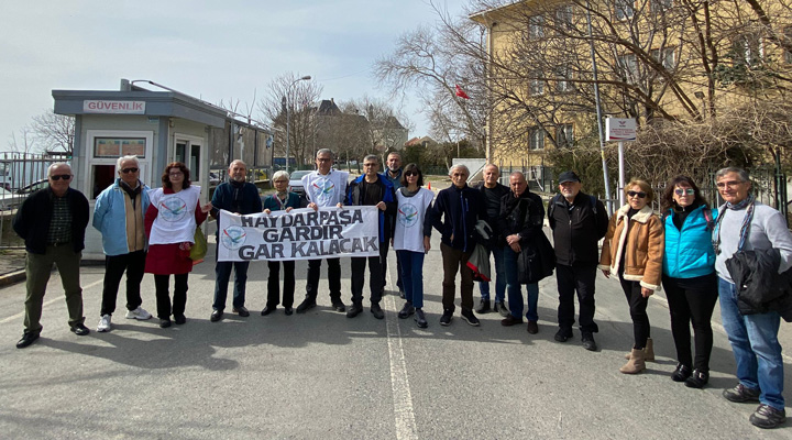 Yurttaşlar depreme dikkat çekti: Haydarpaşa Garı bir an önce açılmalı
bit.ly/3knVWNv