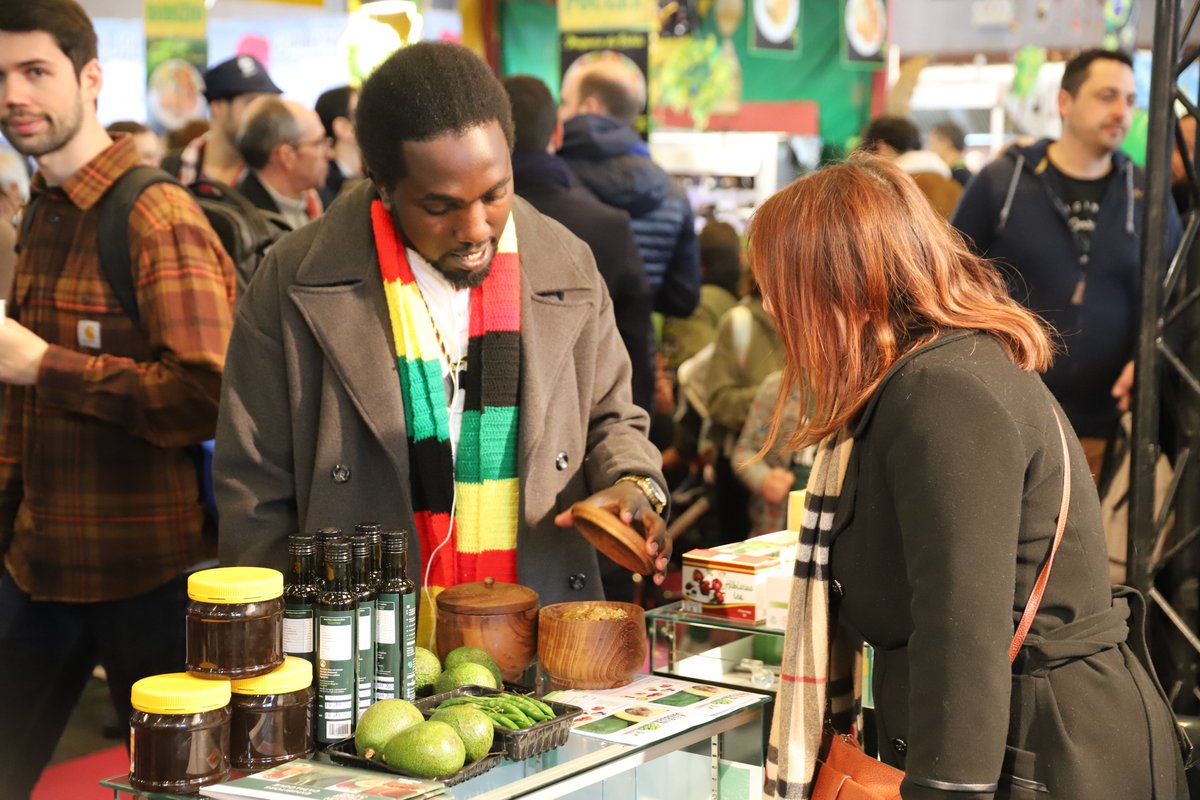 RDBrwanda's tweet photo. Rwandan exporters are participating in the Paris International Agricultural Show in France, taking place from 25 February - 5 March.

They are showcasing #MadeInRwanda products to buyers from across Europe.

#SIA2023 #RwandaWorks🇷🇼 https://t.co/V61vJ9eE2I