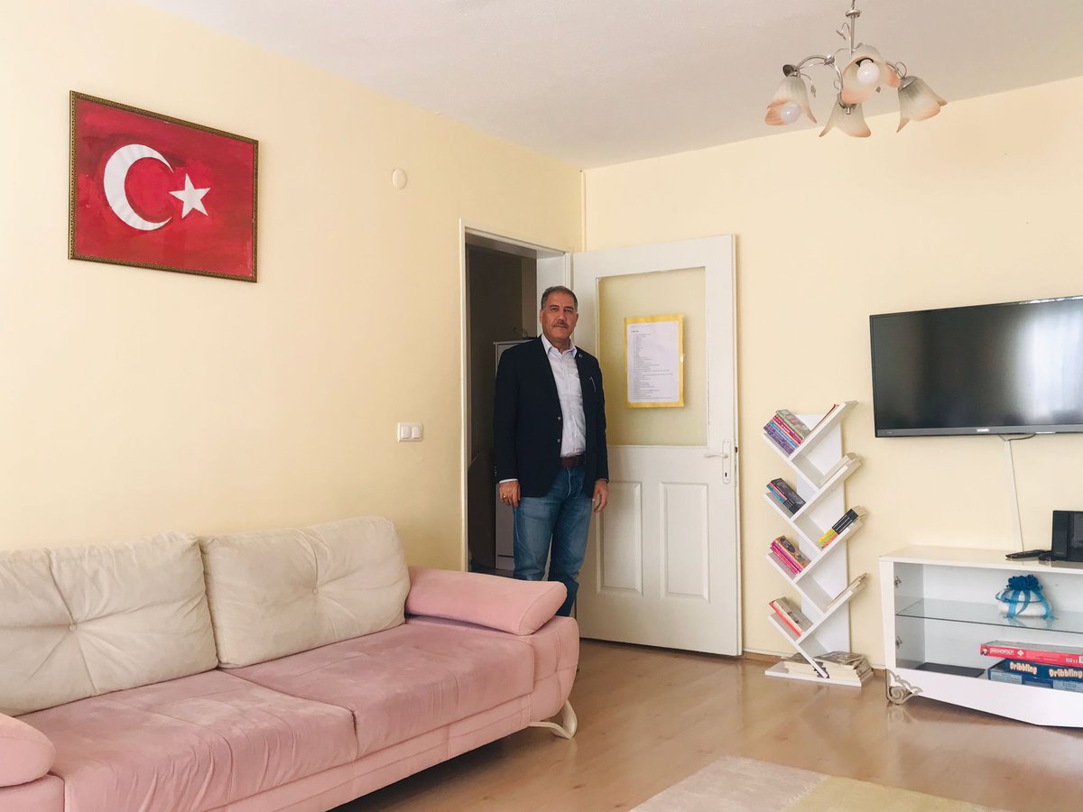 NevsehirAshim's tweet image. İl Müdürümüz @acar_halit_63  #Tuana Çocuk Evimize ziyarette bulundu. Evimizin tertip ve düzeni ile çocuklarımızın öz bakım ve psikososyal durumlarını inceleyerek, Çocuklarımızla sohbet etti…
@deryayanikashb 
@ASHB_COCUK 
@nevsehirvalilik