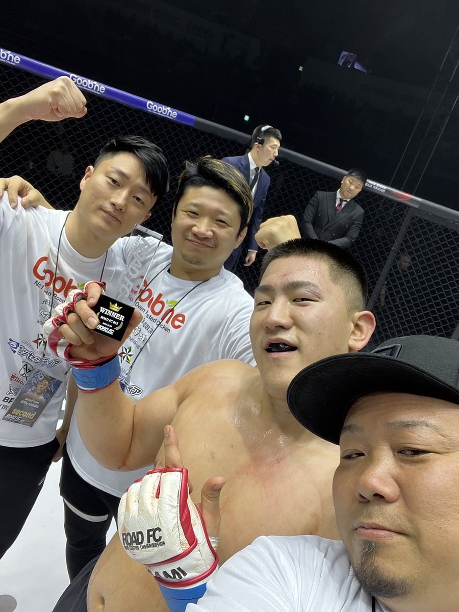 karacon32's tweet photo. 関野大成
見事、韓国デビュー劇勝‼️
축하합니다🌟
@Taisei2000_ago @deep_official
#ROADFC063 #プロ格闘家専属トレーナー #光田昌平 https://t.co/1VqKis3670