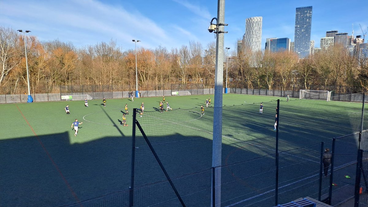 Another gorgeous almost-spring day, perfect for a game of football! This was last week's #Sundayleague <a href="/SundayLeagueFC/">Sunday League FC</a> game was a draw, 2-2 Sloane vs CSKA Clapham. Well played everyone! #football #grassrootsfootball
