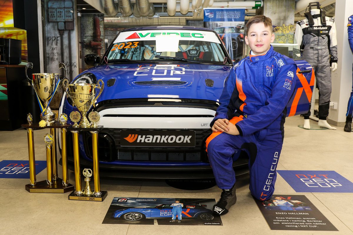 NXTGenCup's tweet photo. #NXTGenCup driver Enzo Hallman was present with the 100% #electric ⚡️ LRT #NXT1 race car during an event hosted by #Autoident and Drivers Club in Jönköping 🇸🇪, showcasing his 2023 plans and former karting titles. 🎖️
#MINI #JuniorRacing #MiniCooper #Motorsport #Racing https://t.co/dPxix51BNh