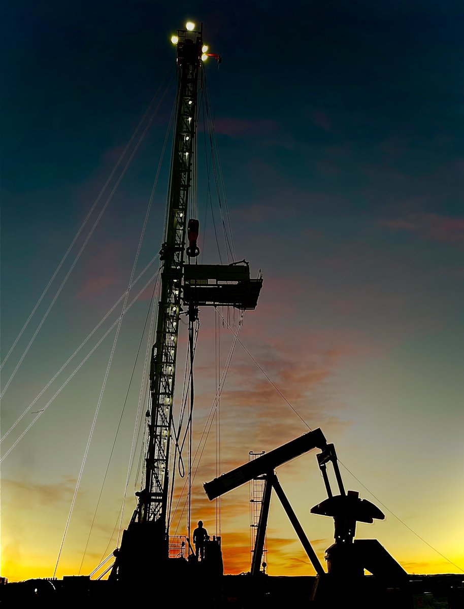 conservativeoil's tweet photo. “Hard times create strong men, strong men create good times, good times create weak men, and weak men create hard times”#Bakken #workover #EFT #roughneck #rigshit #hardwork https://t.co/R0TVjdfZ1m
