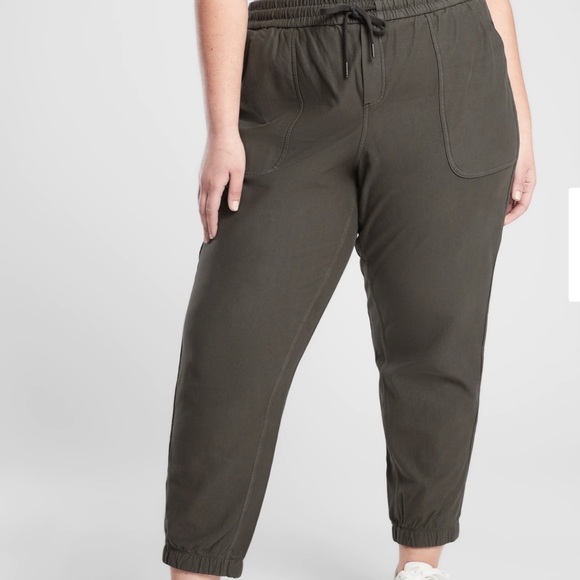 cevinwilliams1's tweet photo. So good I had to share! Check out all the items I'm loving on @Poshmarkapp #poshmark #fashion #style #shopmycloset #starbucks #athleta: https://t.co/UXOcx1ptYI https://t.co/L70HOffiCo
