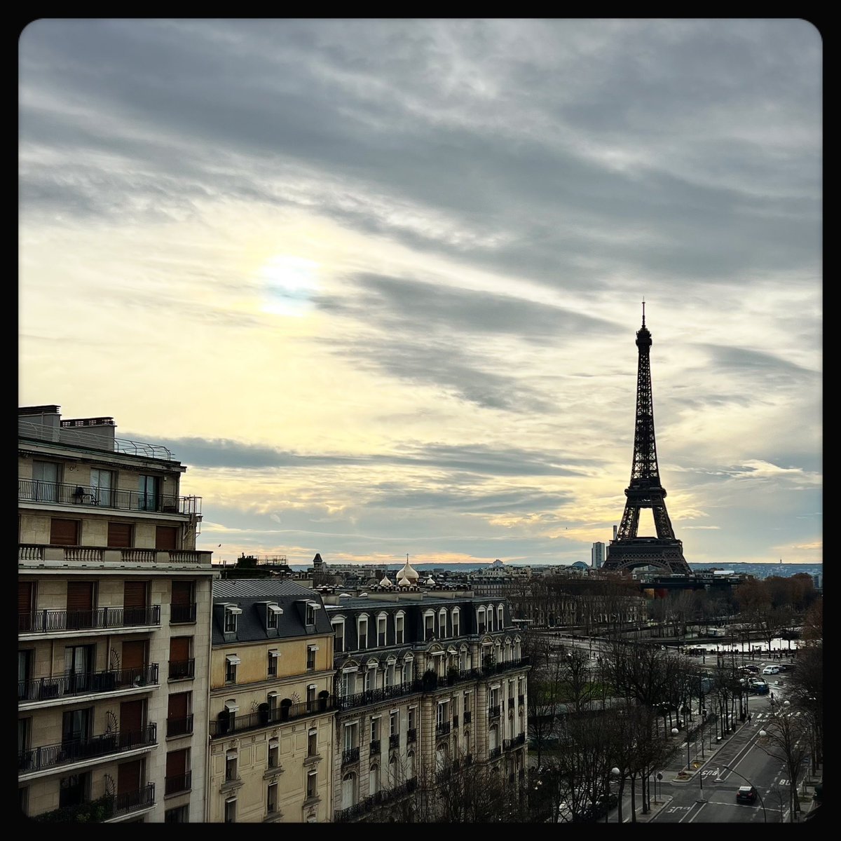 There's nothing quite like gazing out at this Parisian icon from here...the way it towers over the city, its intricate metalwork, and the way it sparkles in the sunlight. It's moments like these that remind us of the sheer beauty that exists in this world. #eiffeltower