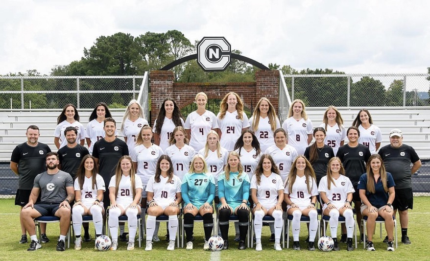 FFC_N's tweet photo. +++ ⚽🌎News from America - Annika Fend berichtet 🌎⚽+++

Annika Fend, unsere ehemalige Spielerin, hat uns von ihrem neuen Leben in den USA berichtet...

👉 https://t.co/aesjslSeXp

#ffc_n #niederkirchen #collegesoccer #usa https://t.co/2tlP5xbMmH